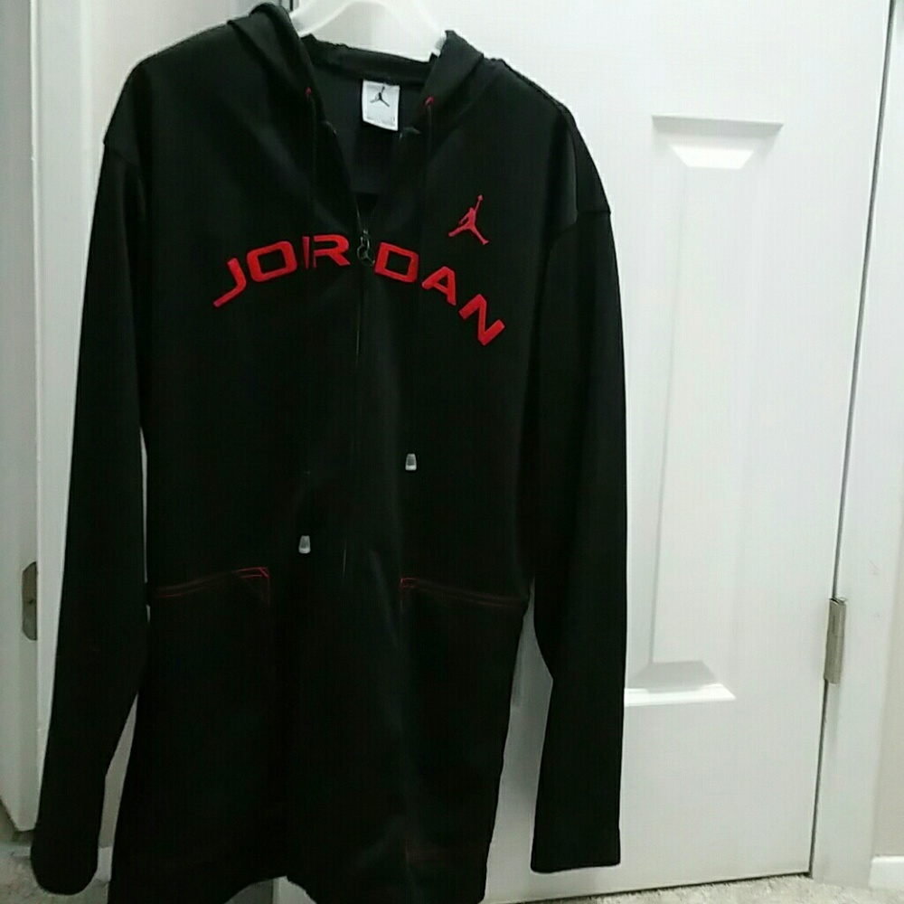 Zip-up sweatshirt